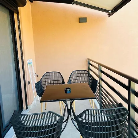 Apart Otel Athilia Nikiana