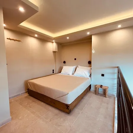 Apart Otel Athilia 4*